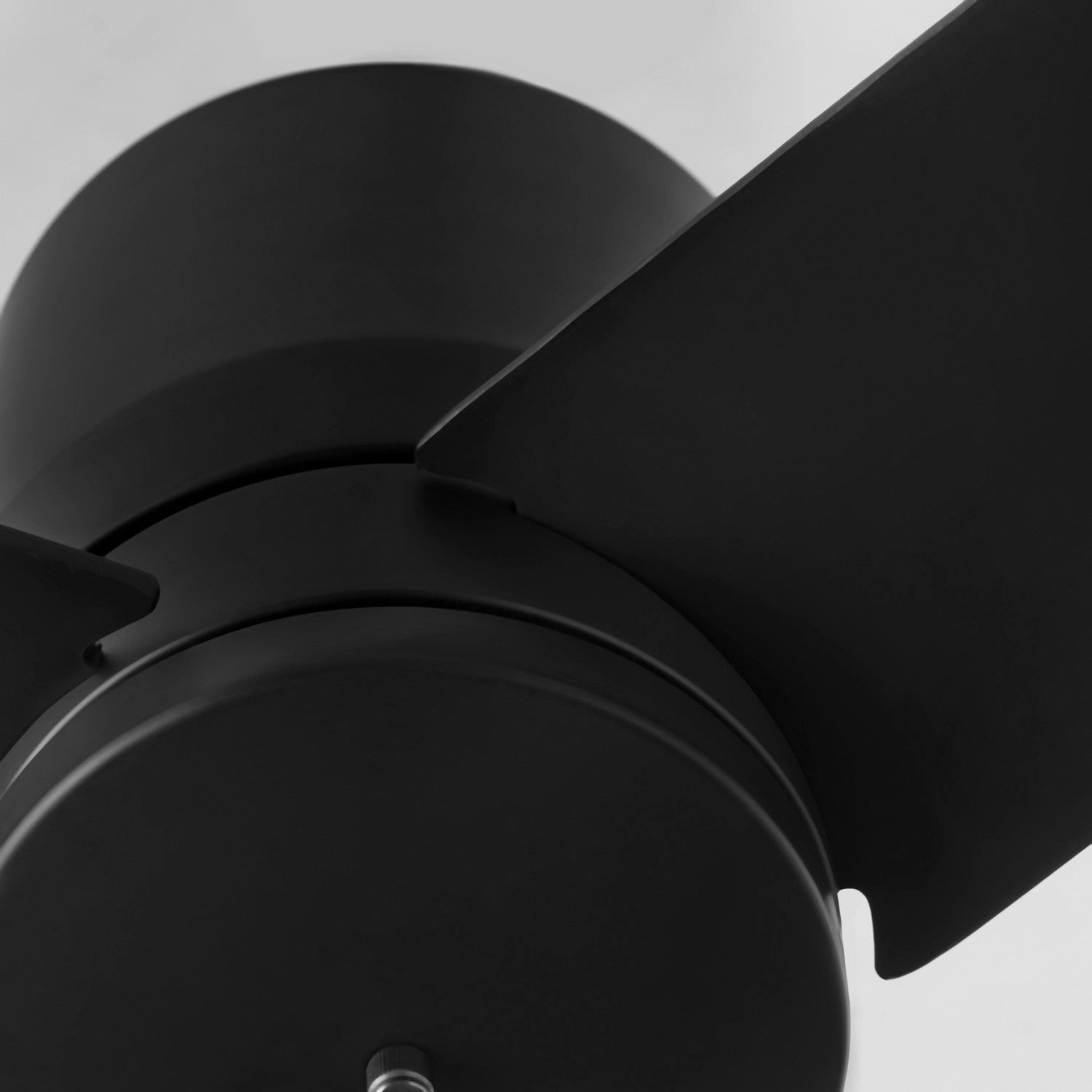 Banzai 52"Ceiling Fan Matte Black