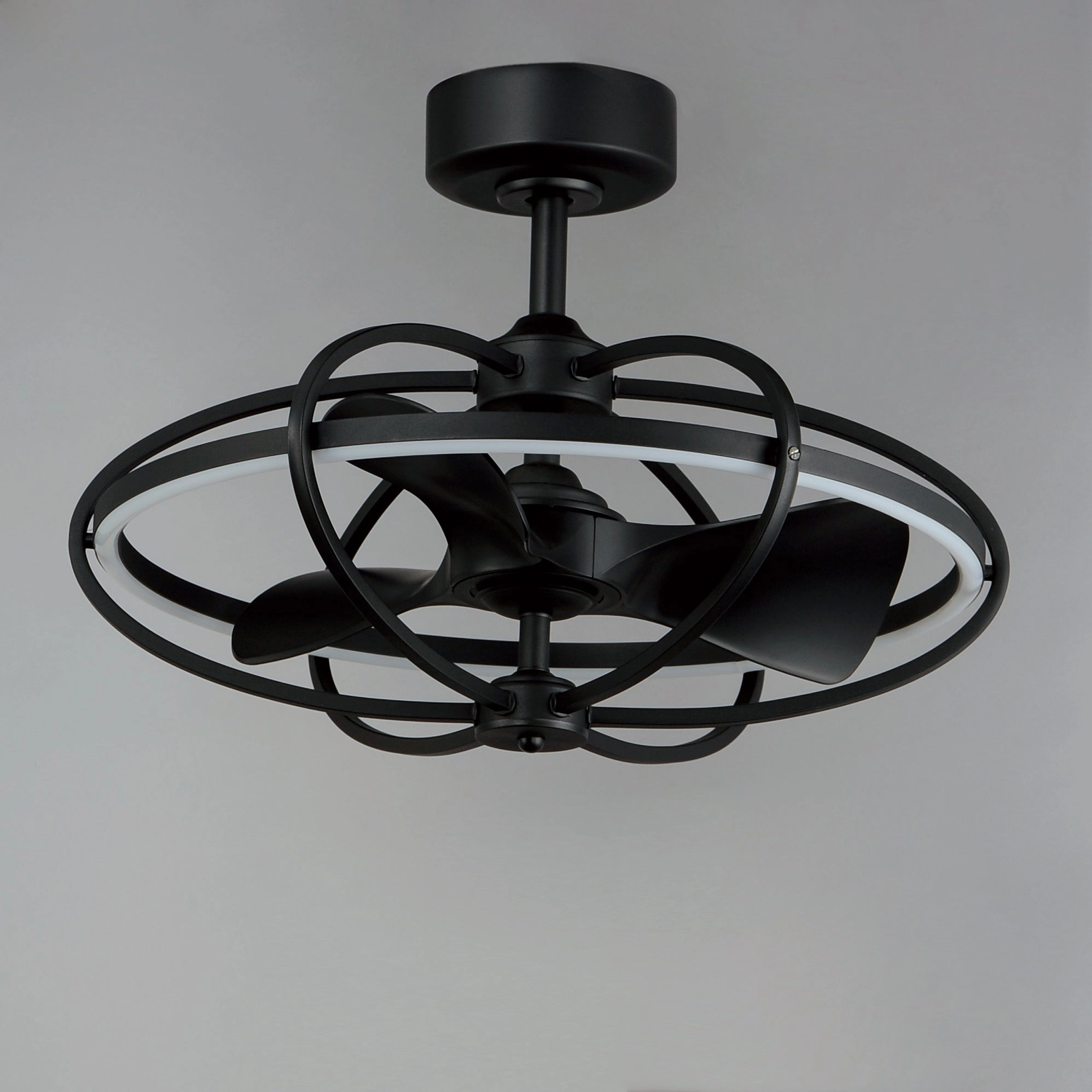 Corona Fan LED Fandelight Black