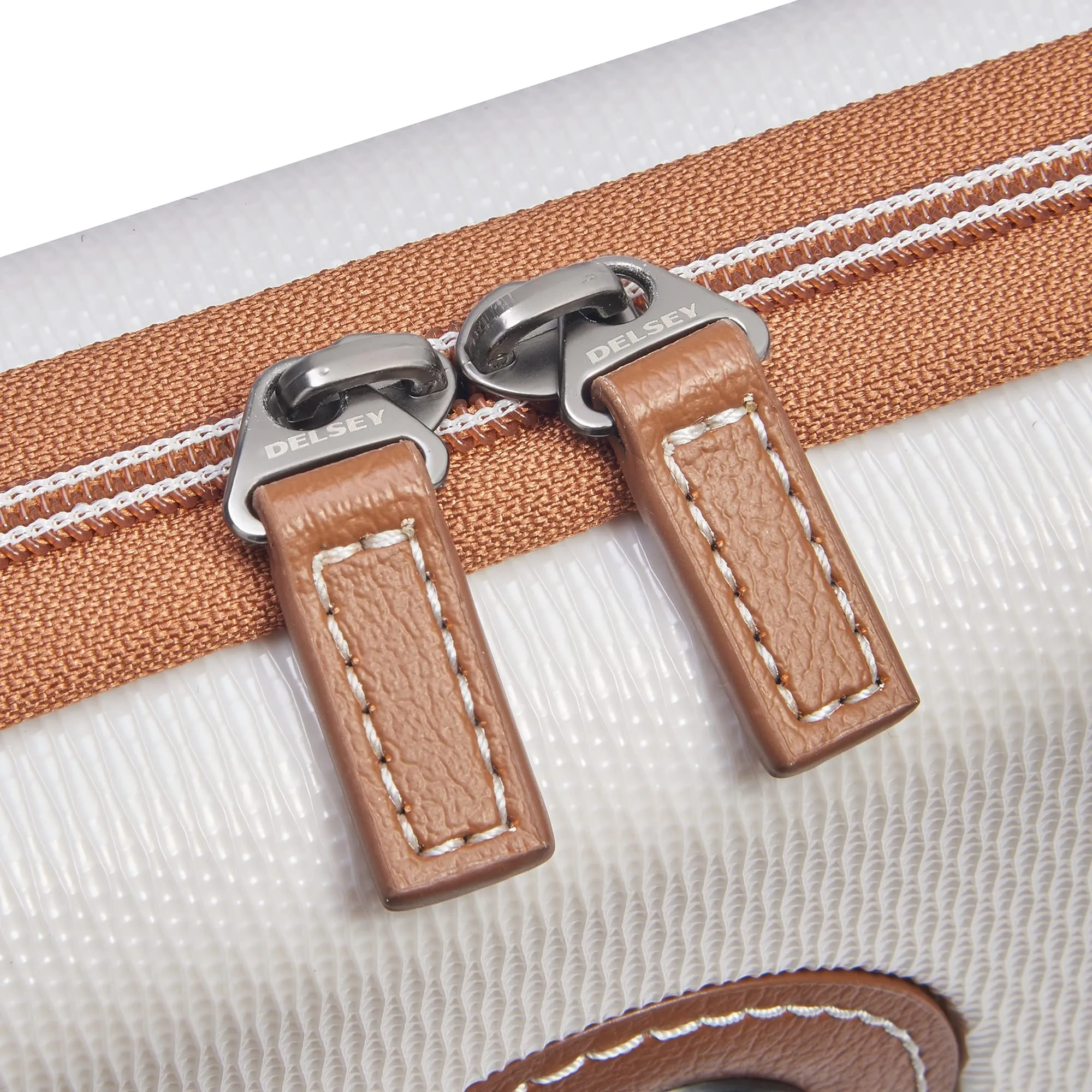DELSEY Paris Women's Chatelet 2.0 Clutch and Crossbody Bag Bags Delsey-Paris