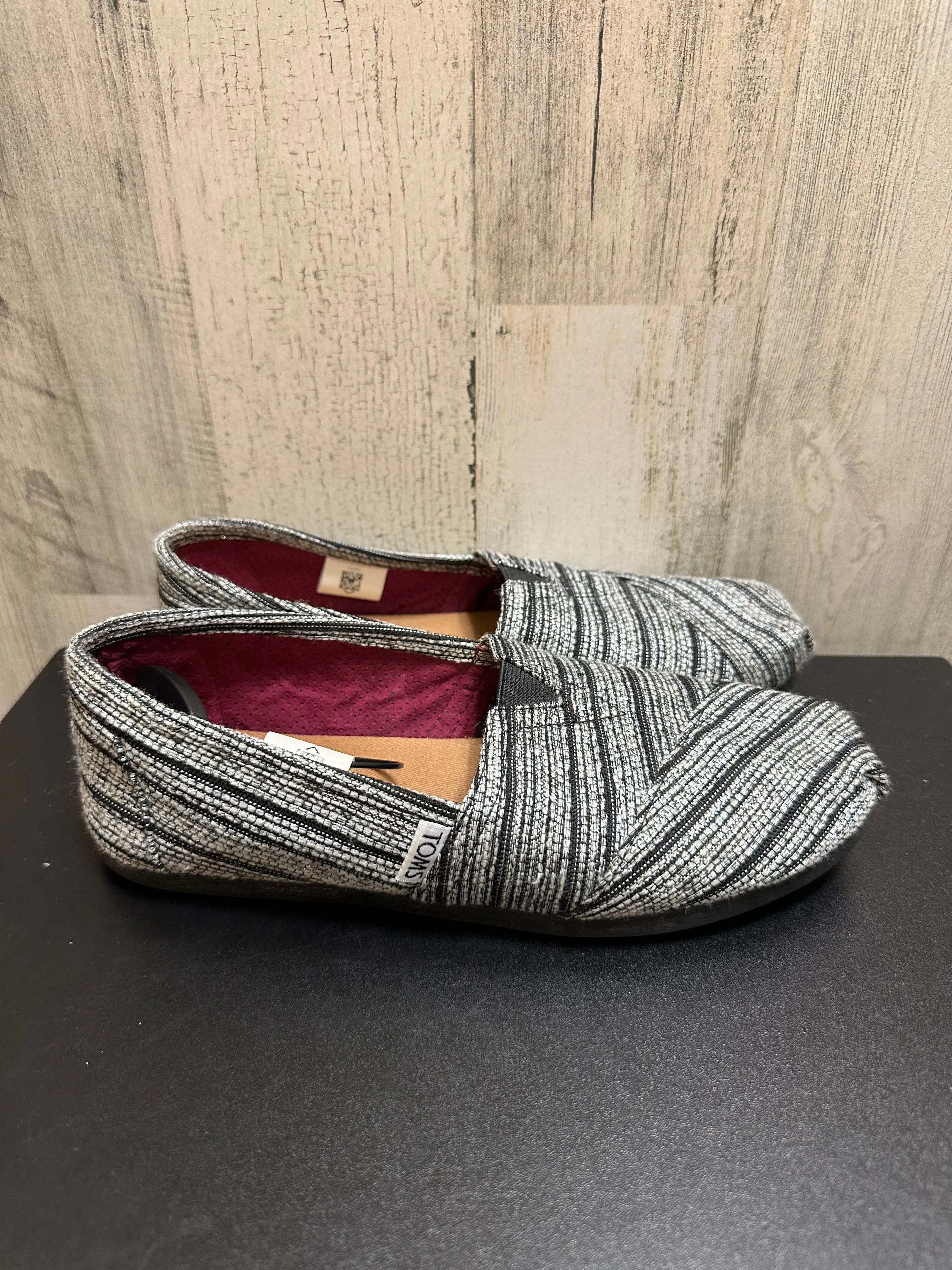 Grey Shoes Flats Toms, Size 6.5 toms