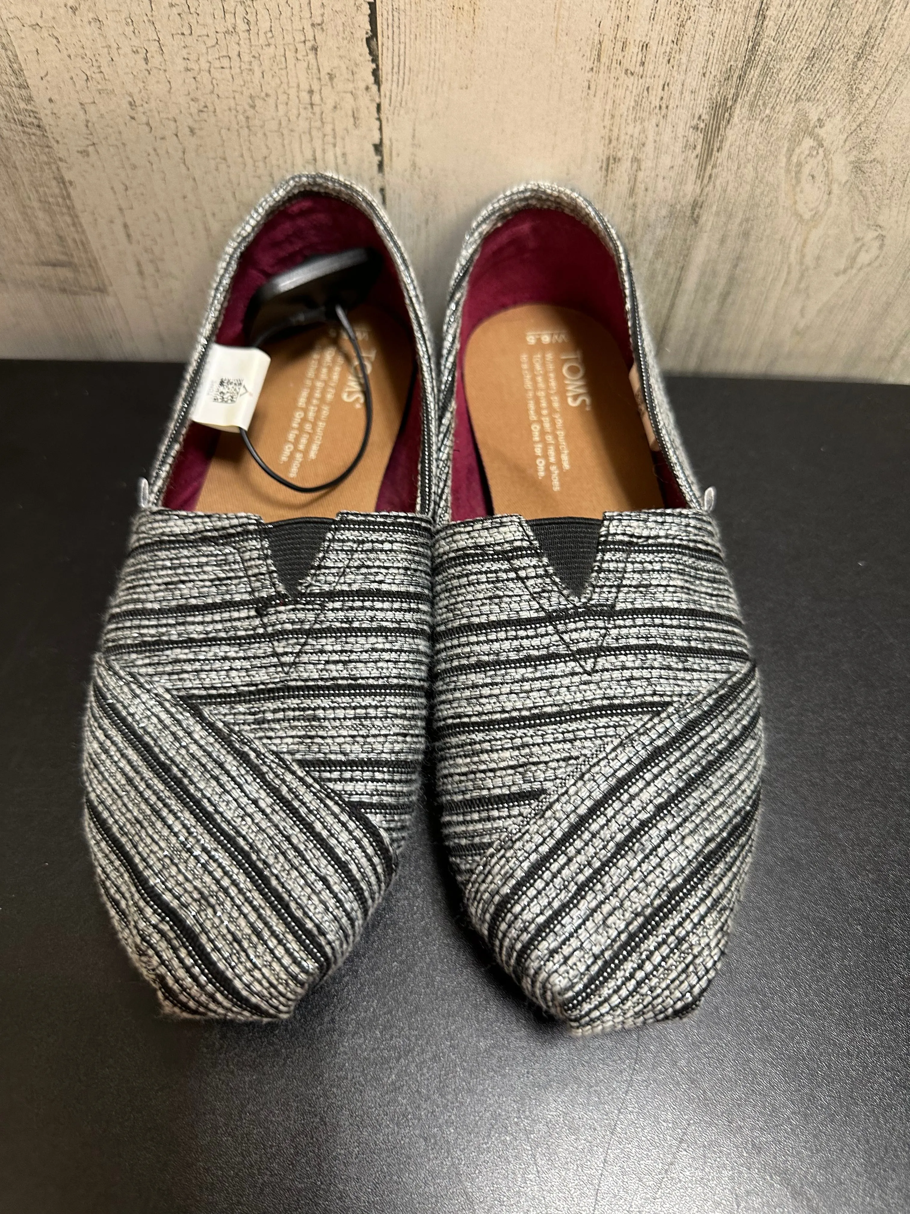 Grey Shoes Flats Toms, Size 6.5 toms