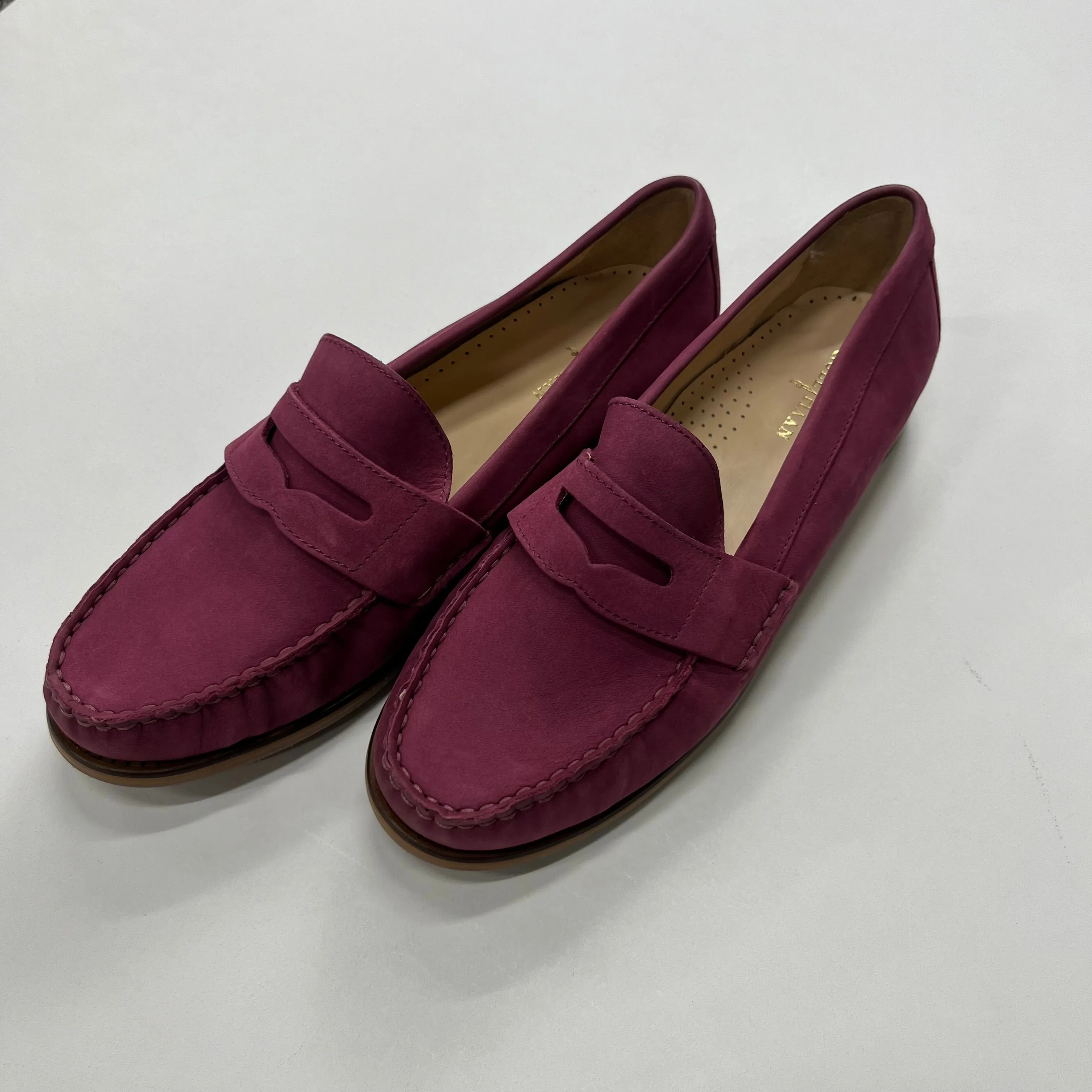 Plum Shoes Flats Loafer Oxford Cole-haan, Size 8 cole haan