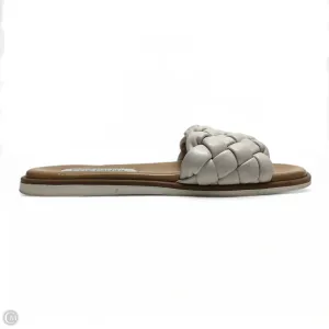 Sandals Flats By Steve Madden In White, Size: 7