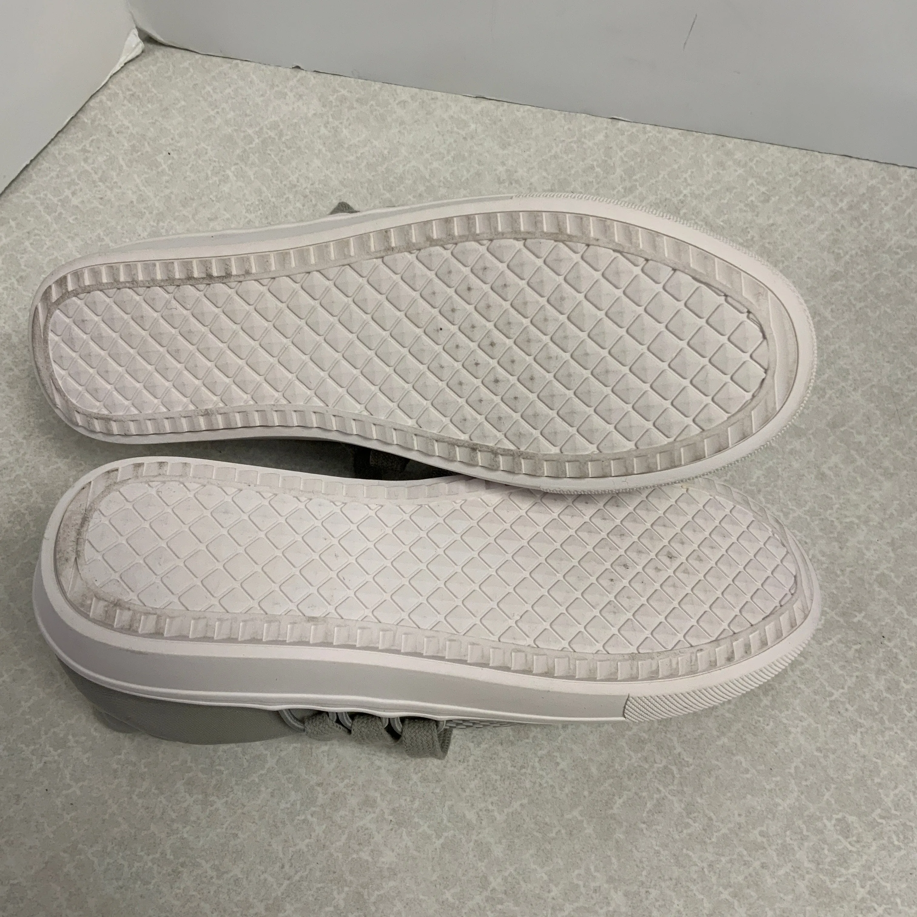Shoes Athletic By Steve Madden In Grey, Size: 6.5 steve madden
