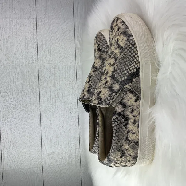 Shoes Flats By Steve Madden In Animal Print, Size: 8 steve madden