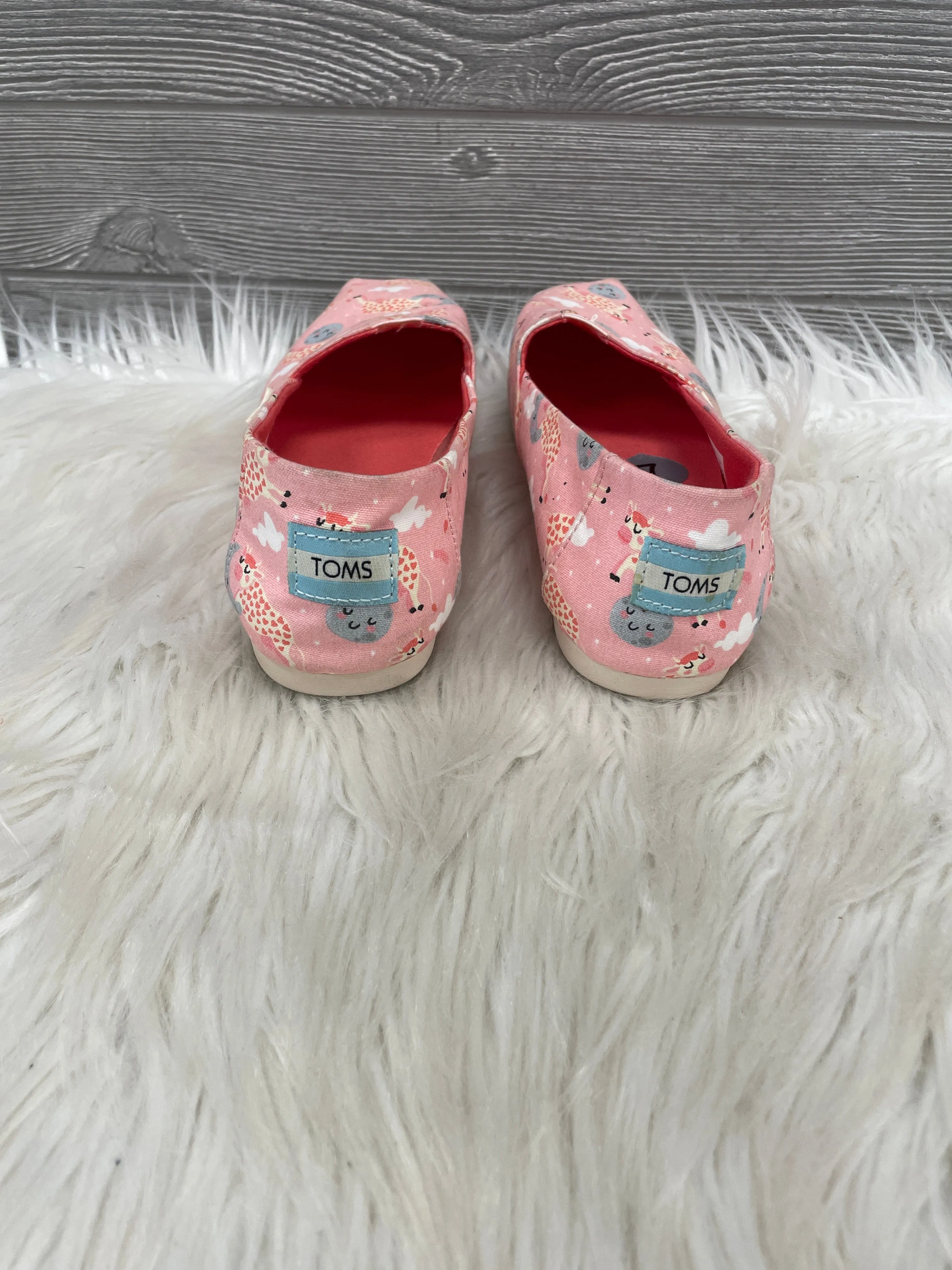 Shoes Flats By Toms In Pink, Size: 7 toms