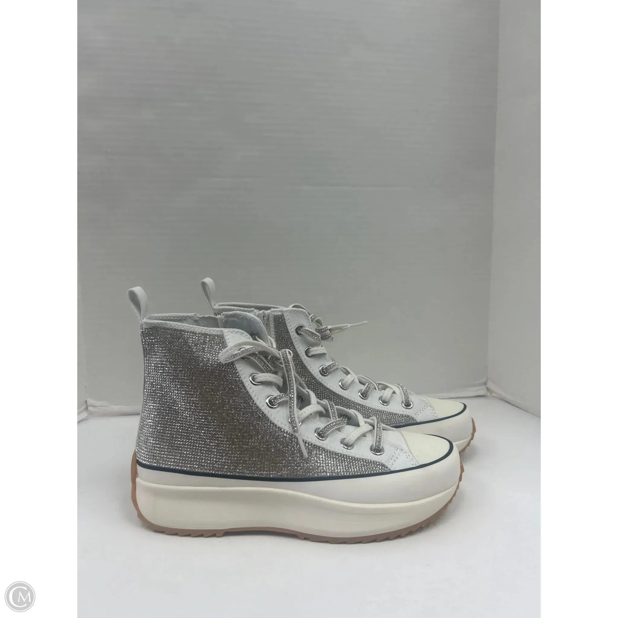 Shoes Sneakers By Steve Madden In White, Size: 10 steve madden