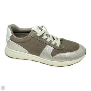 Shoes Sneakers By Toms In Brown & White, Size: 8 toms