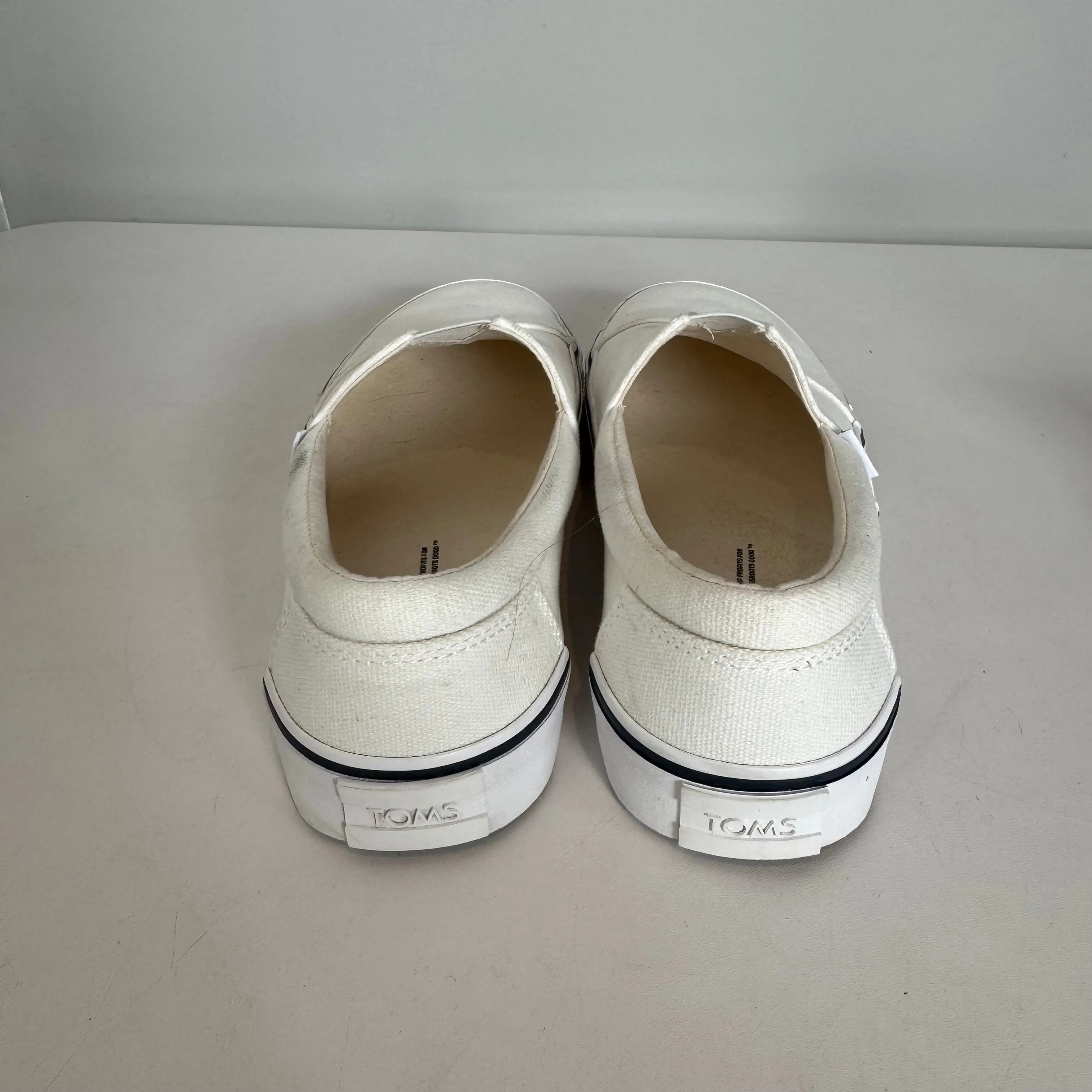 Shoes Sneakers By Toms In White, Size: 7.5 toms