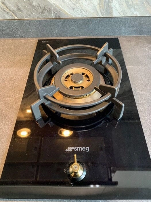 Smeg PC31GNO 30CM Black Glass Gas Hob, 1 burner   PC32GNO 30CM Black Glass Gas Hob, 2 burners   KSET9XE2 90cm Telescopic Hood with Stainless Steel   SF6381X Fan Assisted Oven 60cm Classica Aesthetic Effect Front Panel Bundle Deal