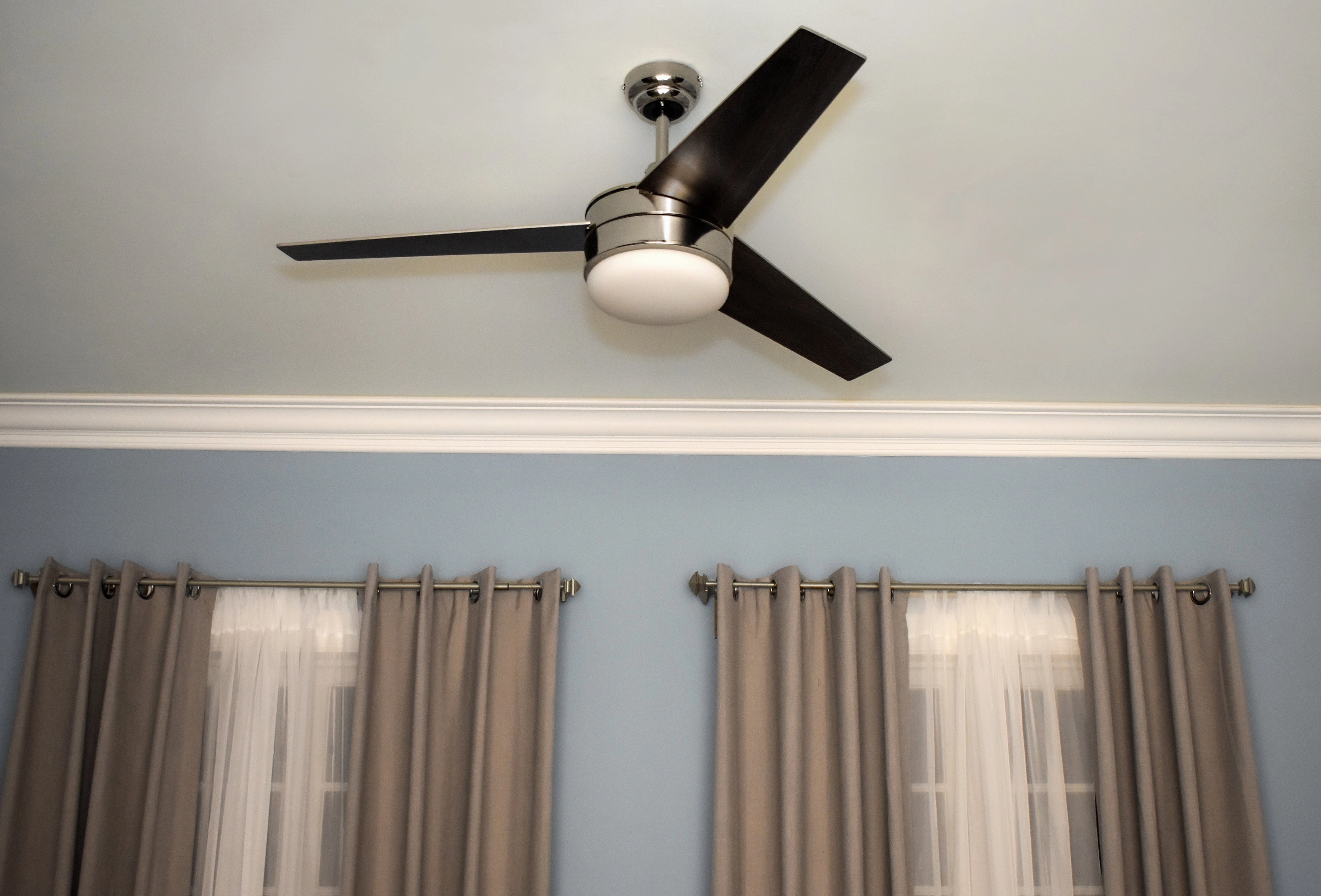 Trio 52"Ceiling Fan Satin Nickel / Black