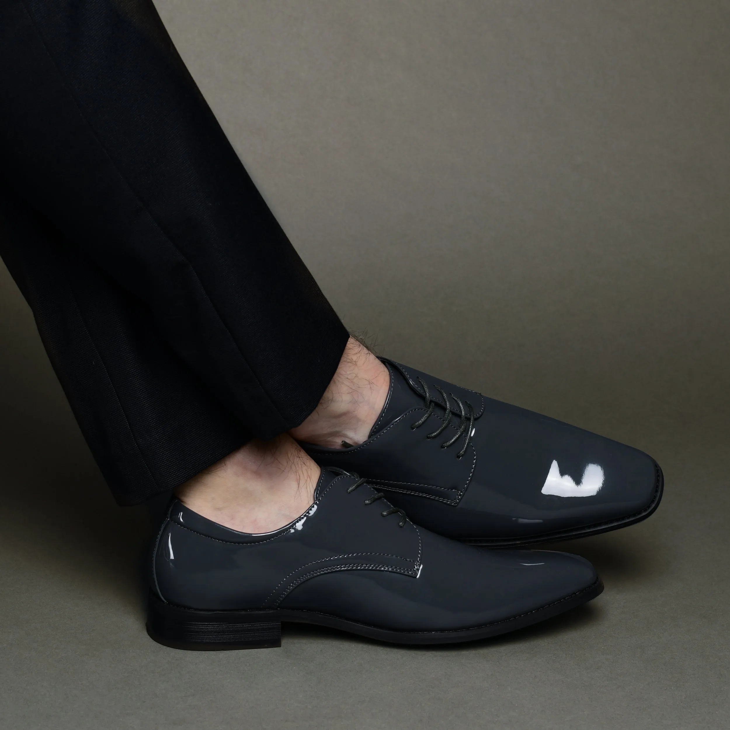 Vance Co. Men's Wide Width Cole Dress Shoe Hey Dude Shoes