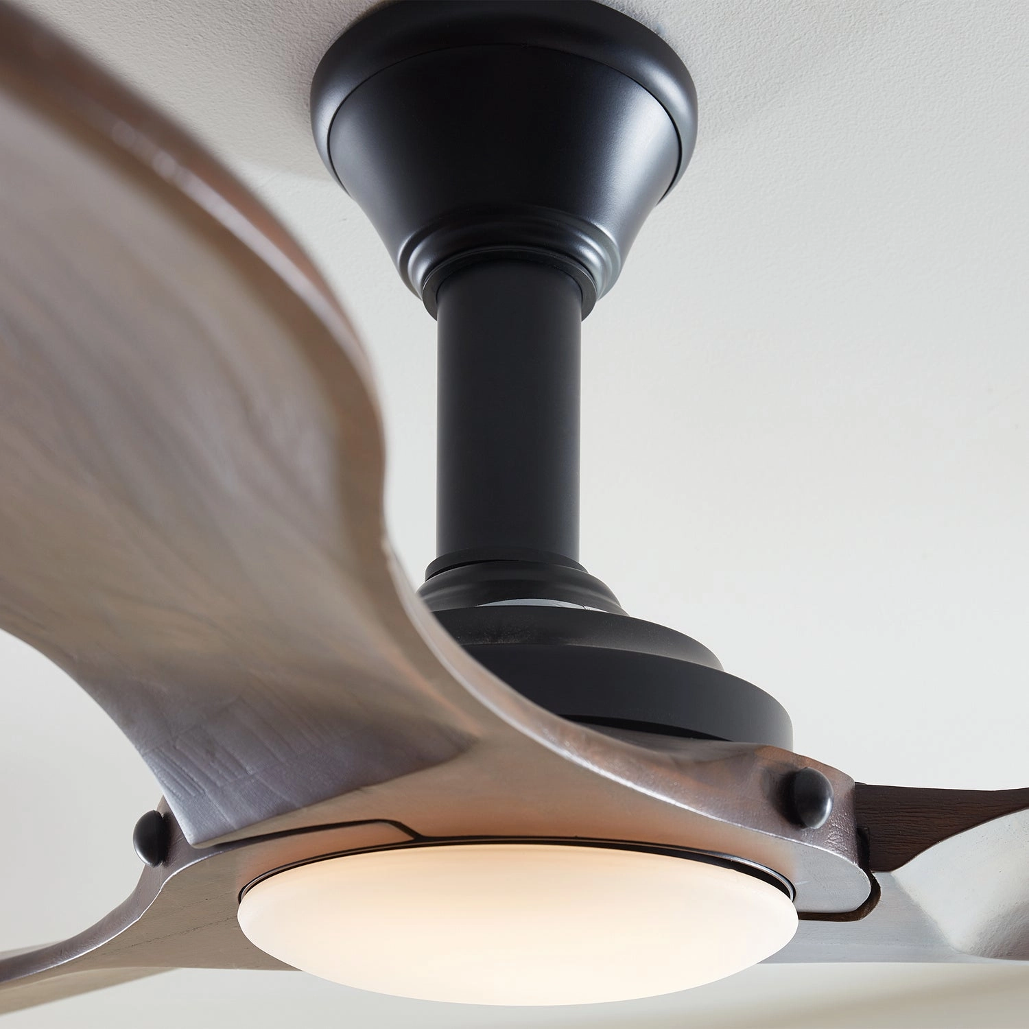 Visual Comfort Fan Minimalist Indoor/Outdoor DC Ceiling Fan with 16W LED and Remote