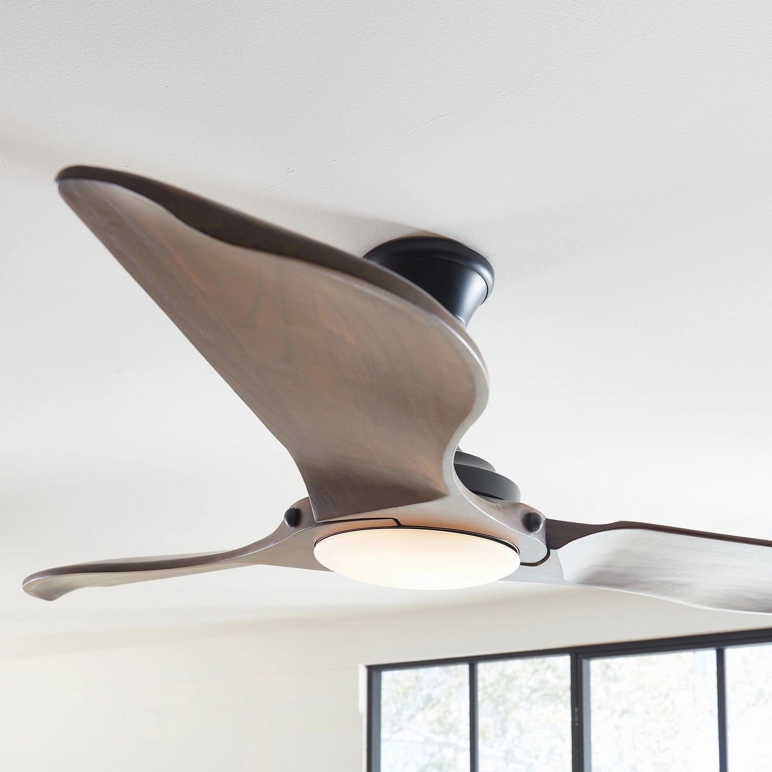 Visual Comfort Fan Minimalist Indoor/Outdoor DC Ceiling Fan with 16W LED and Remote